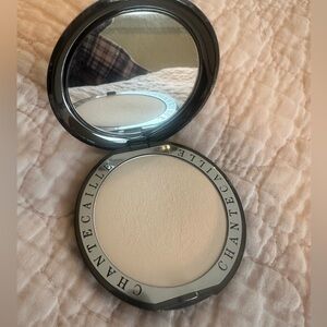 Chantecaille HD perfecting powder universal shade